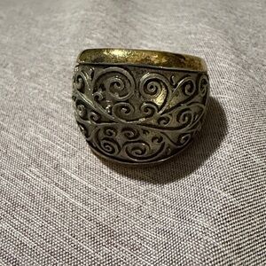 Premier Designs Elegant Gold and Silver Swirl Ring
